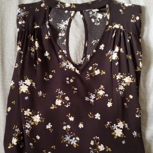 American Eagle Blk Floral Blouse
